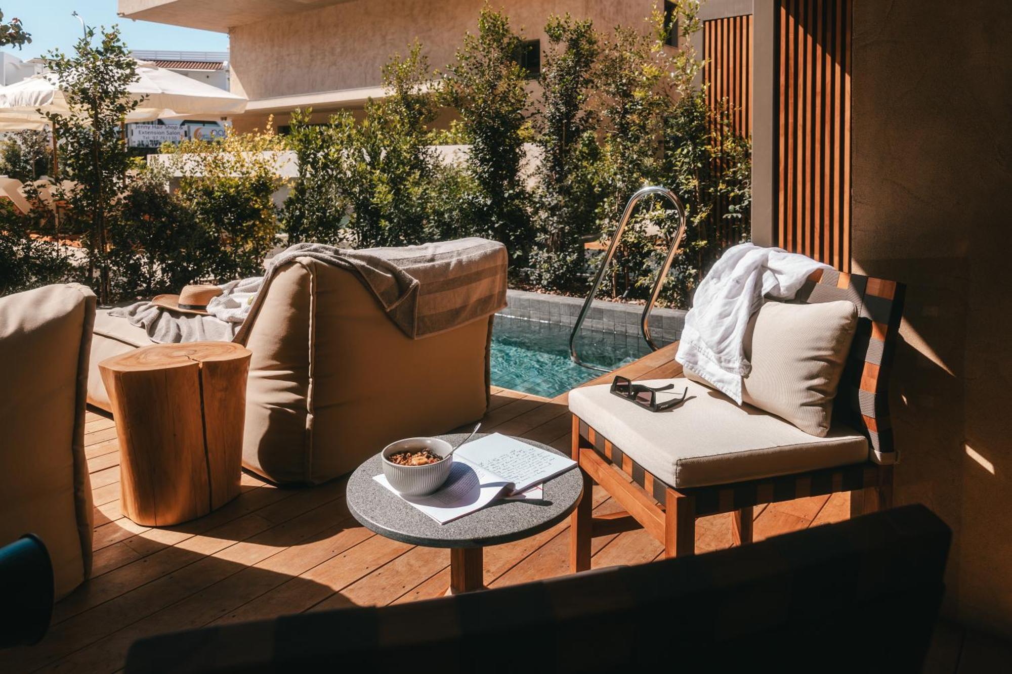 M Boutique - Designed For Adults Szálloda Paphos